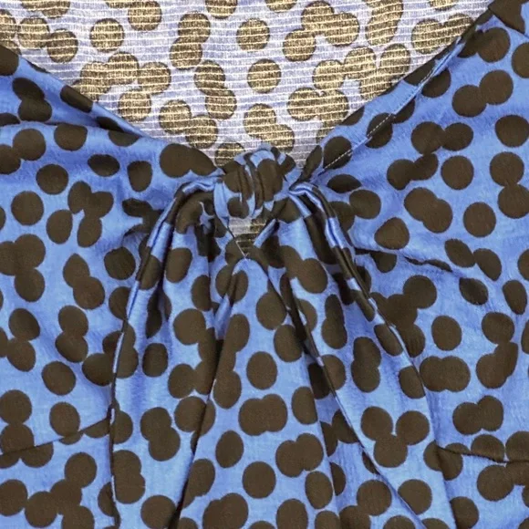 Ava & Viv Vibrant Blue& Black Polka Dot Knot Front Sweetheart Blouse Plus Size - Picture 3 of 10